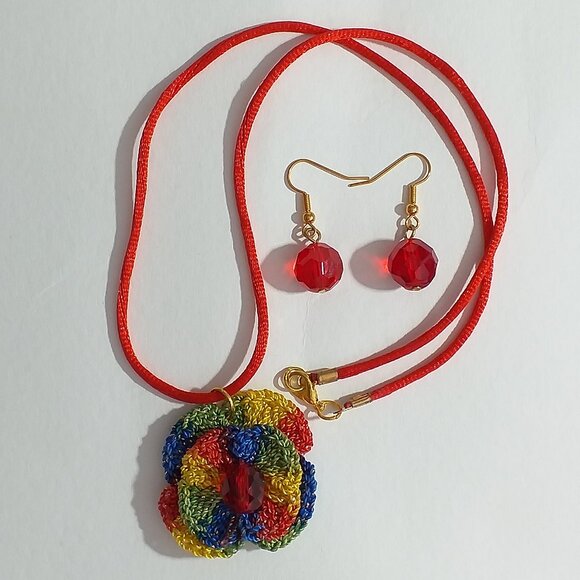 🌹 Handmade Multicolor Crochet Rose Necklace & Red Czech Crystal Earrings Set 🌟 - Picture 1 of 13